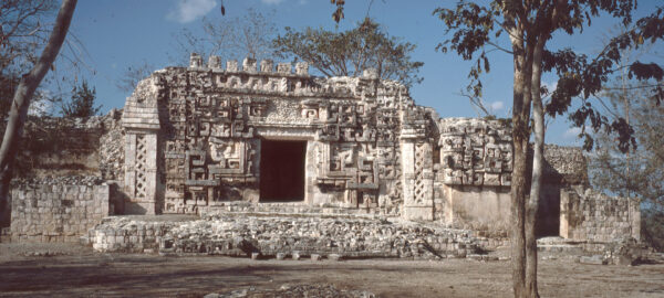 Zona arqueológica Maya Hochob