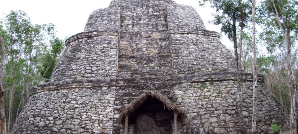 Coba_Crossroads_Temple