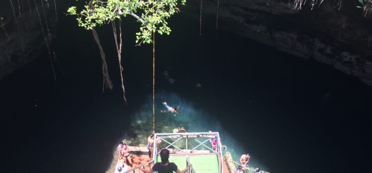 Cenote Yaxbacaltun