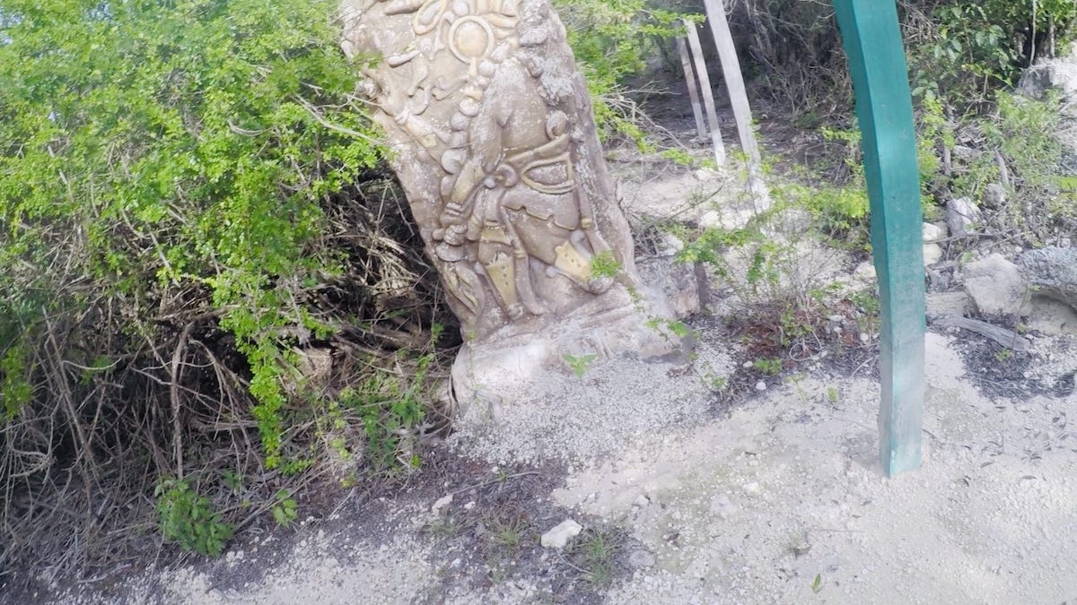 Renta de cuatrimotos Mahahual Costa Maya - ruta de la selva en cuatrimoto ruinas Mayas